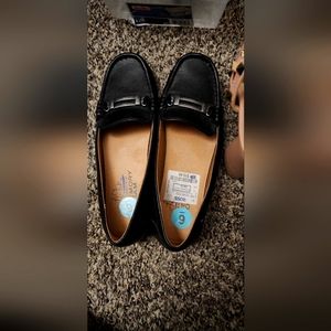 Don't wear as often, changed careers want them to go to a home to be loved!